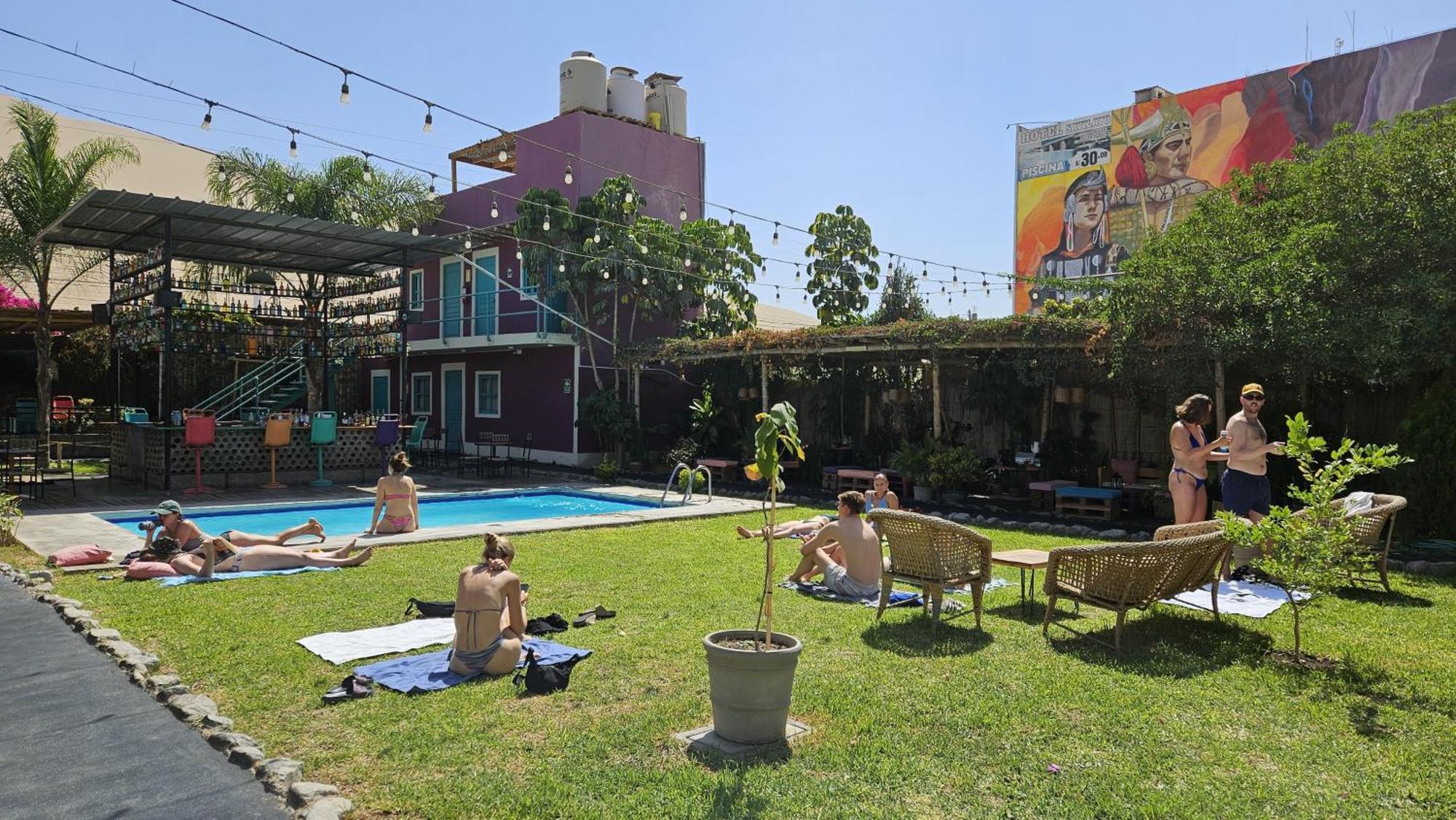 The Upcycled Hostel Huacachina Ica Exterior photo